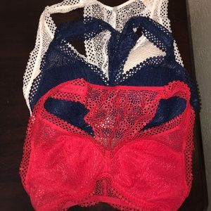 BUNDLE BRAND NEW VS BRALETTES